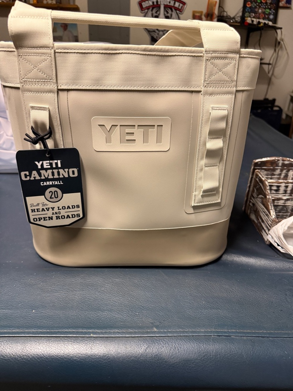 Yeti Camino Carryall 20 in Taupe